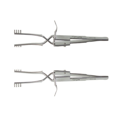 Cross Action Retractor